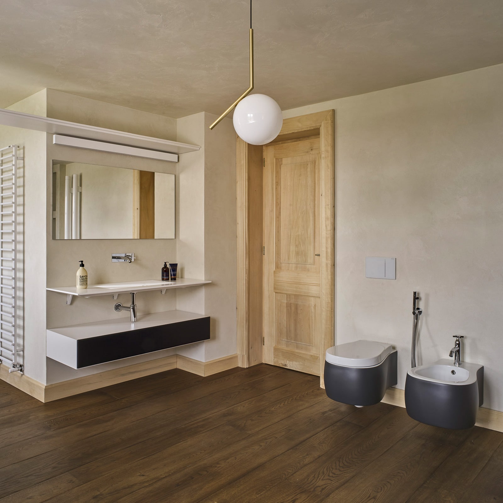 Immagine contenente lampade di design di un progetto o in vendita presso Casa delle lampadine
