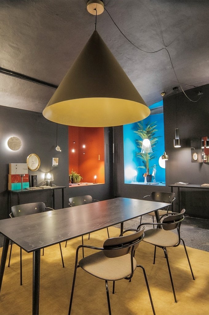 Immagine dello showroom di Torino di Casa delle lampadine