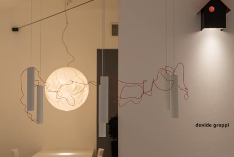 Immagine della stanza dedicata al brand Davide Groppi presso lo showroom di Torino di Casa delle lampadine